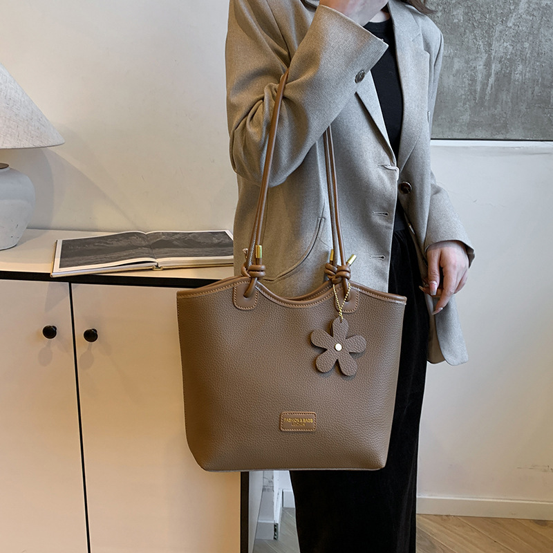 Bolso de mano de gran capacida - Interior Design Class reseña y precio