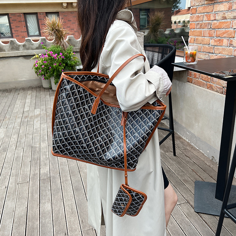 Bolsos Tote Versátiles y Moder - Interior Design Class reseña y precio